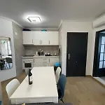With Pool & Balcony Less Than 10min Walk To Playa Del Cura Τορεβιέχα