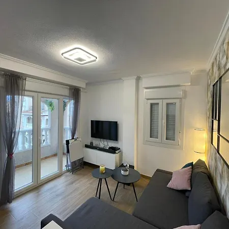 With Pool & Balcony Less Than 10min Walk To Playa Del Cura