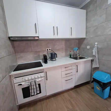Apartment With Pool & Balcony Less Than 10min Walk To Playa Del Cura *