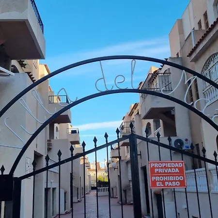 Apartment With Pool & Balcony Less Than 10min Walk To Playa Del Cura Torrevieja