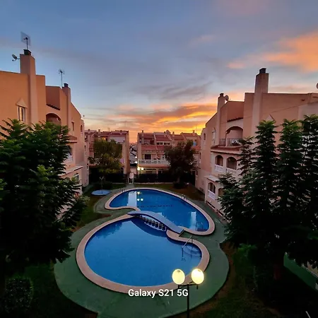 With Pool & Balcony Less Than 10min Walk To Playa Del Cura Appartement