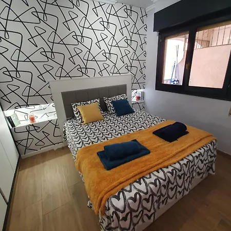 With Pool & Balcony Less Than 10min Walk To Playa Del Cura Apartman